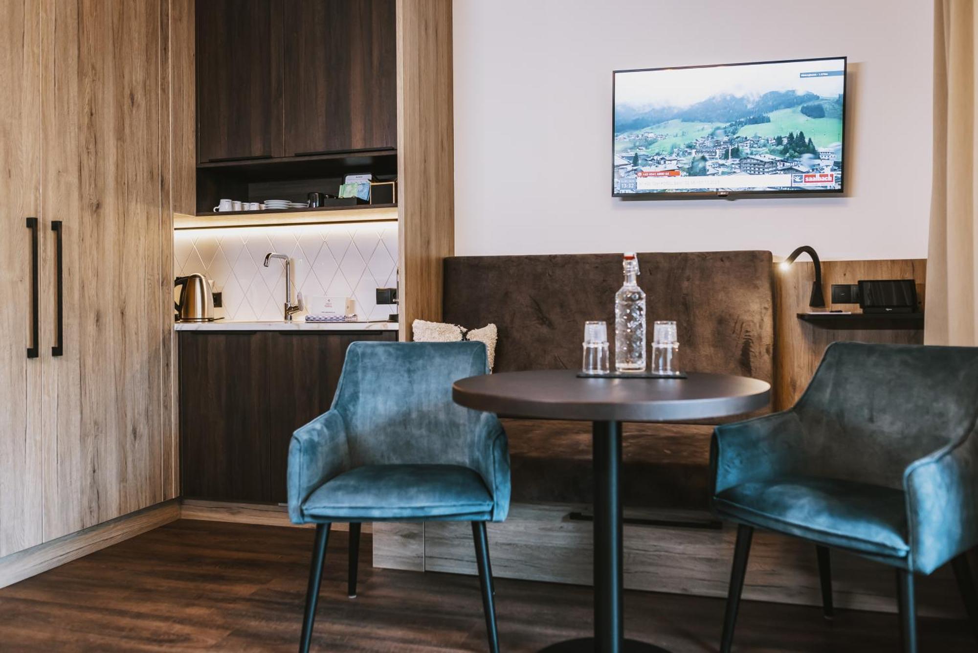 Glemm By Avenida Superior Hotel & Residences Saalbach-Hinterglemm Quarto foto